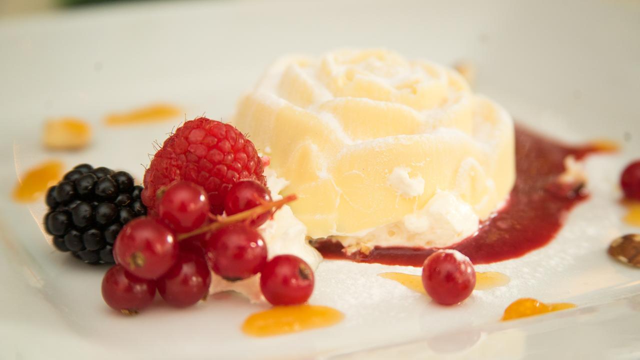Hotel Restaurant La Piazza Valkenburg aan de Geul Екстериор снимка